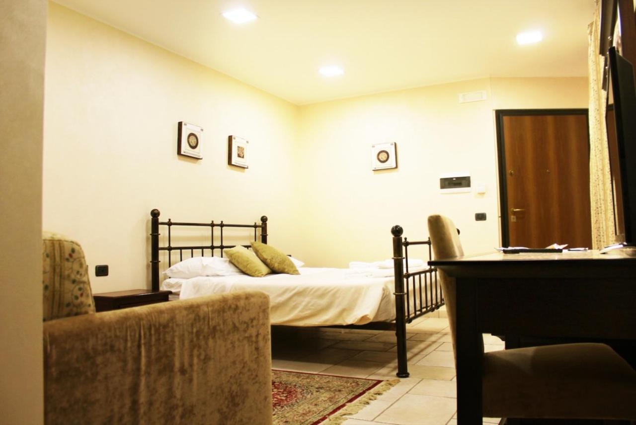 Le Corti - Dimora Storica Bed & Breakfast Polistena Exterior photo