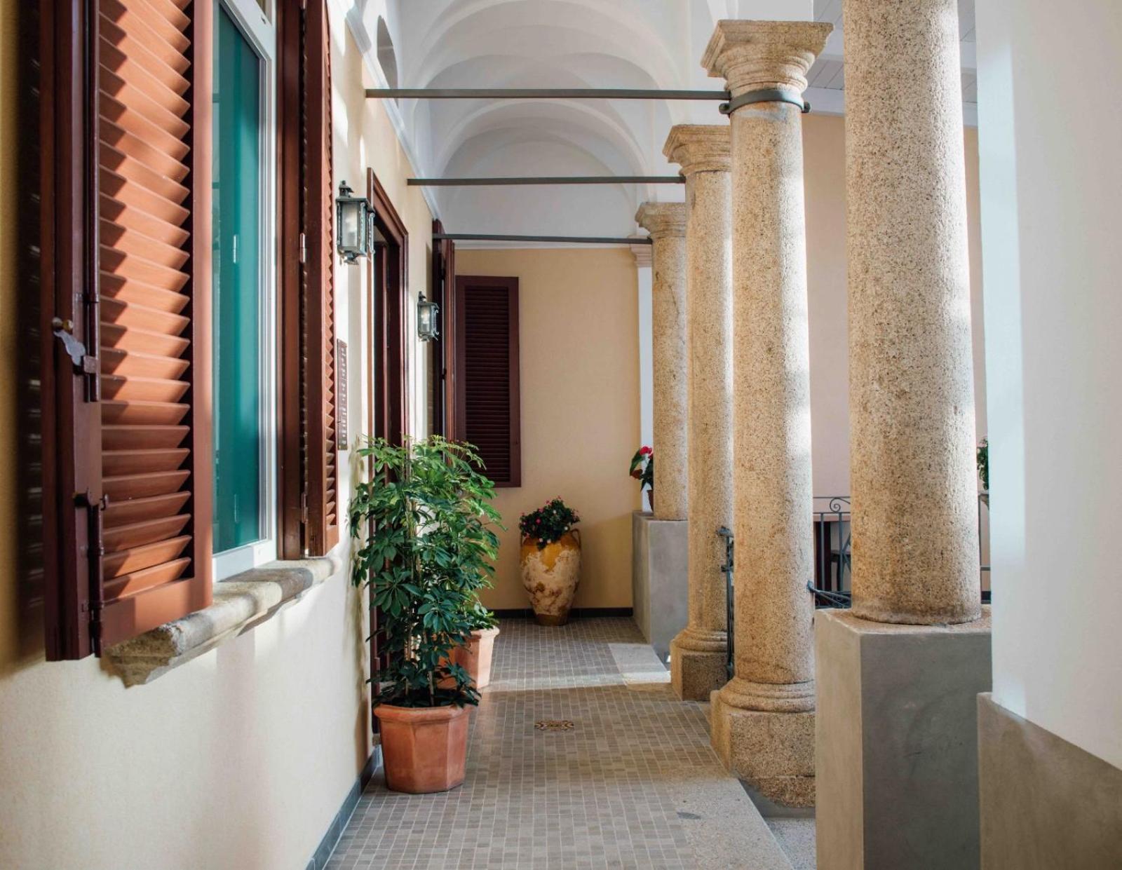 Le Corti - Dimora Storica Bed & Breakfast Polistena Exterior photo