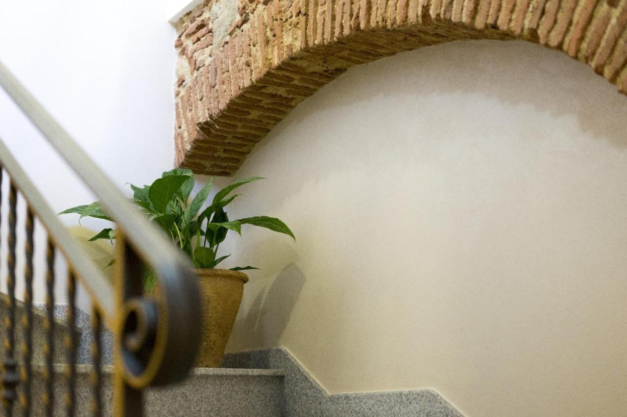Le Corti - Dimora Storica Bed & Breakfast Polistena Exterior photo